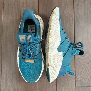Adidas Turquoise and Cream Athletic Shoes